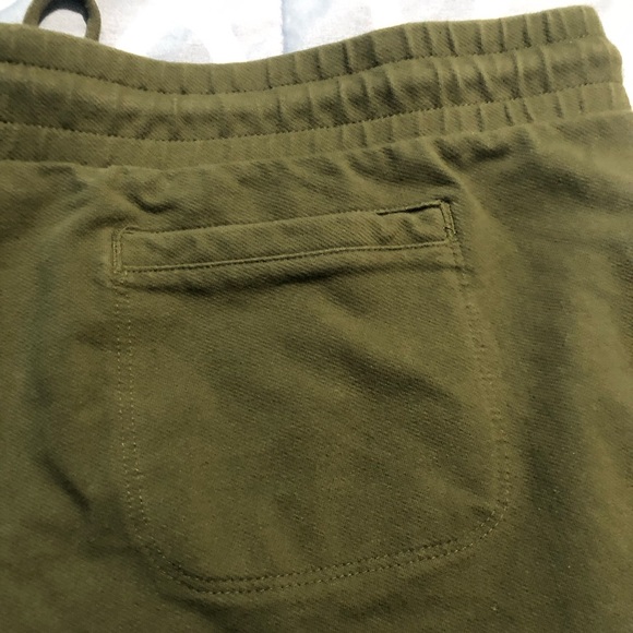 Green Athletic Works Women's Commuter Shorts - Picture 6 of 11